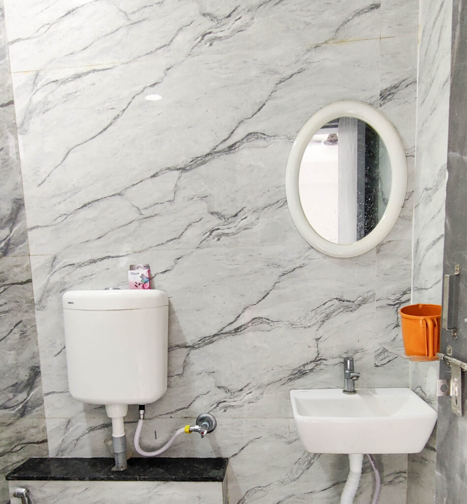 Hygienic Bathrooms at Happy Home Rehab
